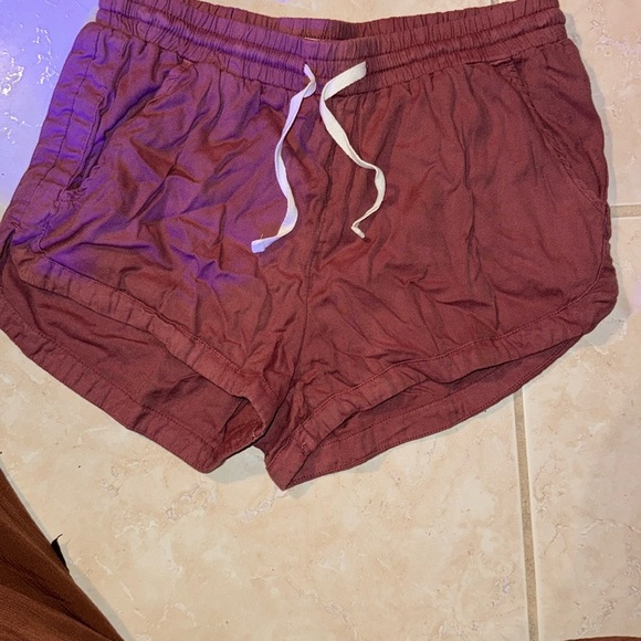 Billabong Roadtrippin Shorts in Dark Pink - Picture 2 of 4